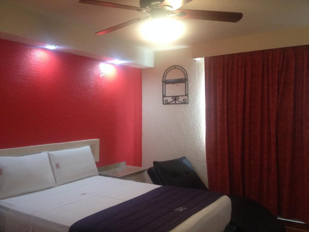 Hotel La Paz Guadalajara Habitación foto